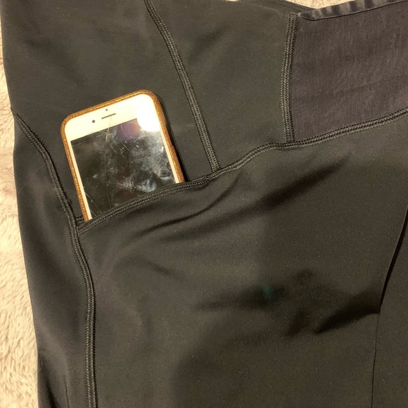 UA Compression Heat Gear Leggings - Picture 6 of 6